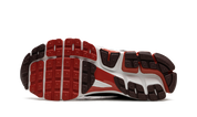 Nike Zoom Vomero 5 'Mystic Red' (W)