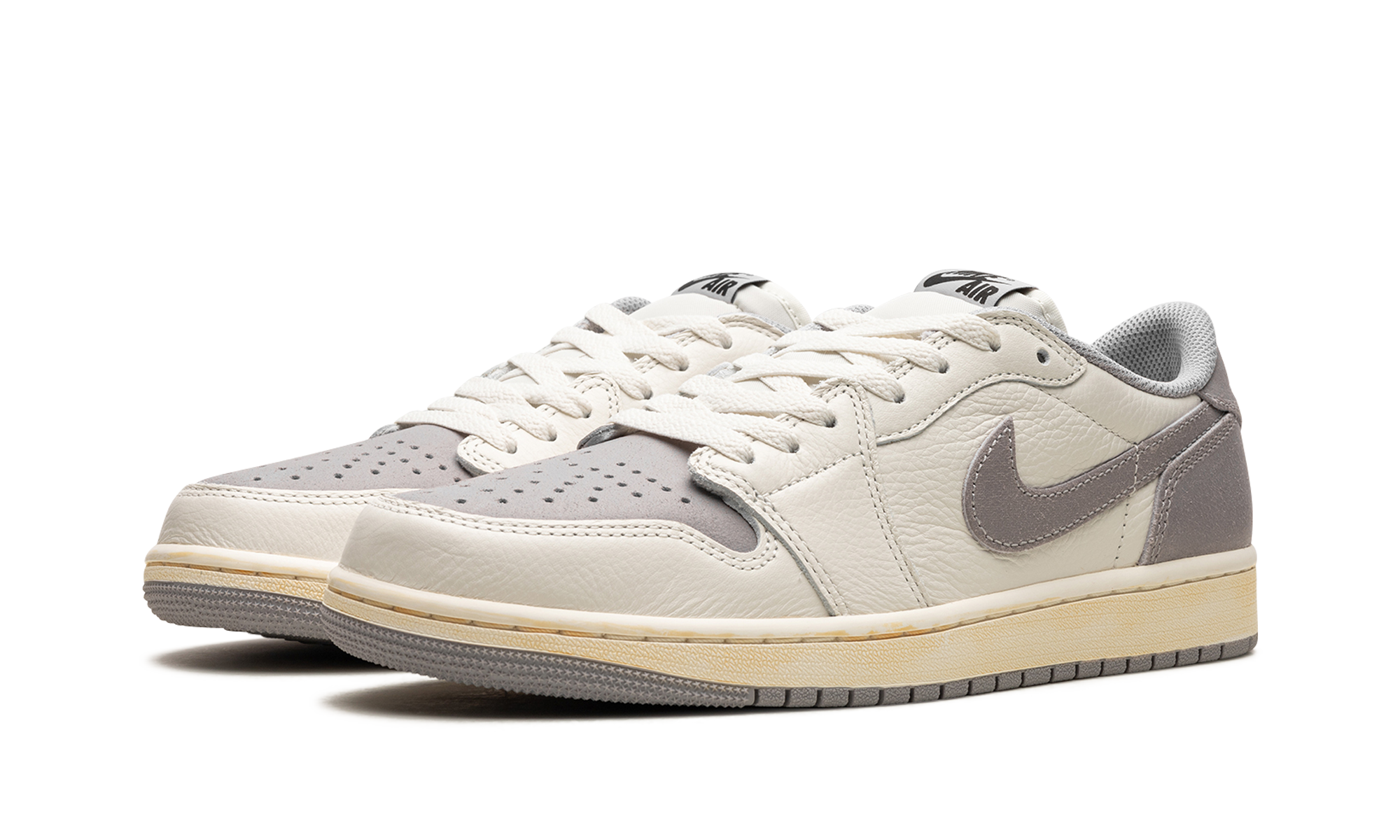 Air Jordan 1 Low OG Atmosphere Grey 3