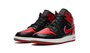 Air Jordan 1 Mid Bred Text