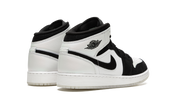 Air Jordan 1 Mid Diamond Shorts (GS) 4