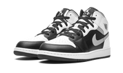 Air Jordan 1 Mid White Shadow (GS) 3