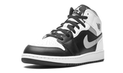 Air Jordan 1 Mid White Shadow (GS) 5
