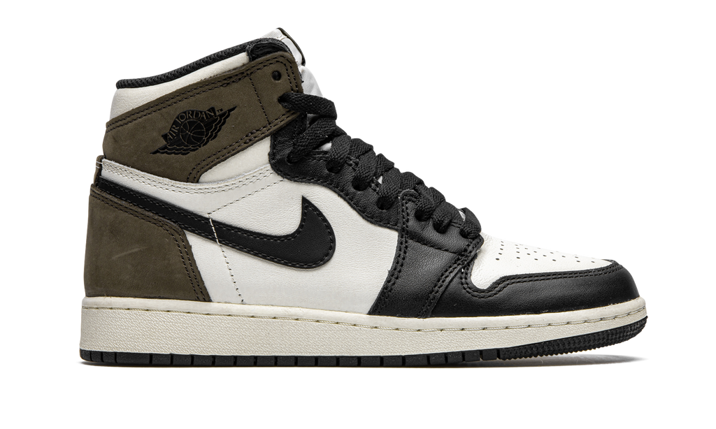 Air Jordan 1 Retro High Dark Mocha (GS) 7