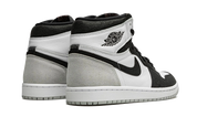 Air Jordan 1 Retro High OG Bleached Coral
