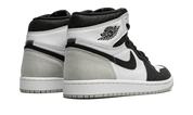 Air Jordan 1 Retro High OG Bleached Coral
