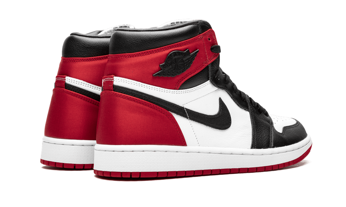Air Jordan 1 Retro High Satin Black Toe
