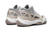 Air Jordan 11 Low Ie Light Orewood Brown 4
