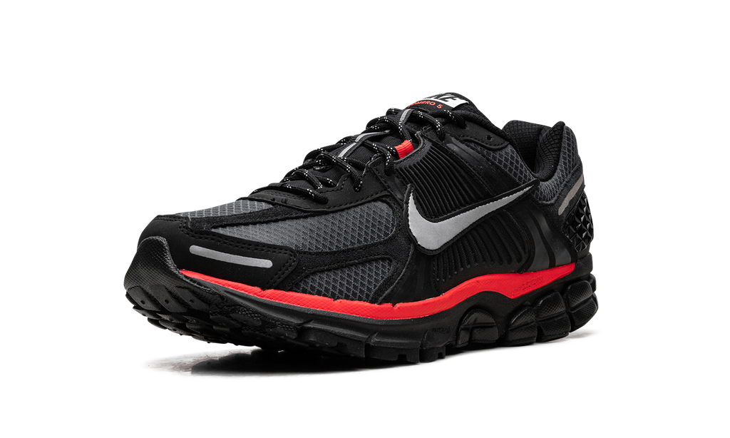 Nike Zoom Vomero 5 Black Metallic University Red