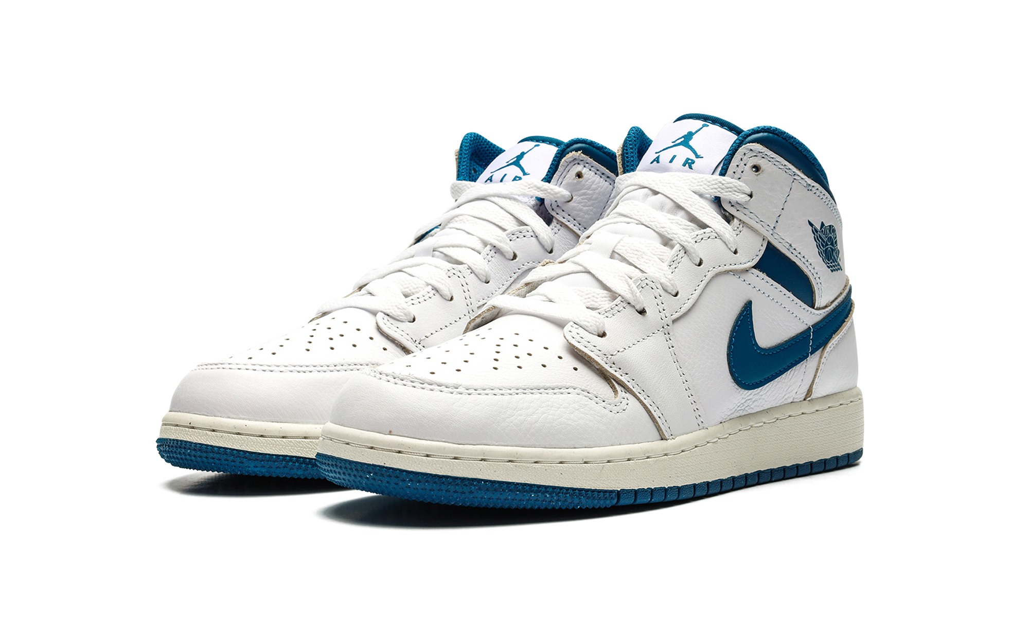 Jordan 1 Mid SE Industrial Blue (GS) 3