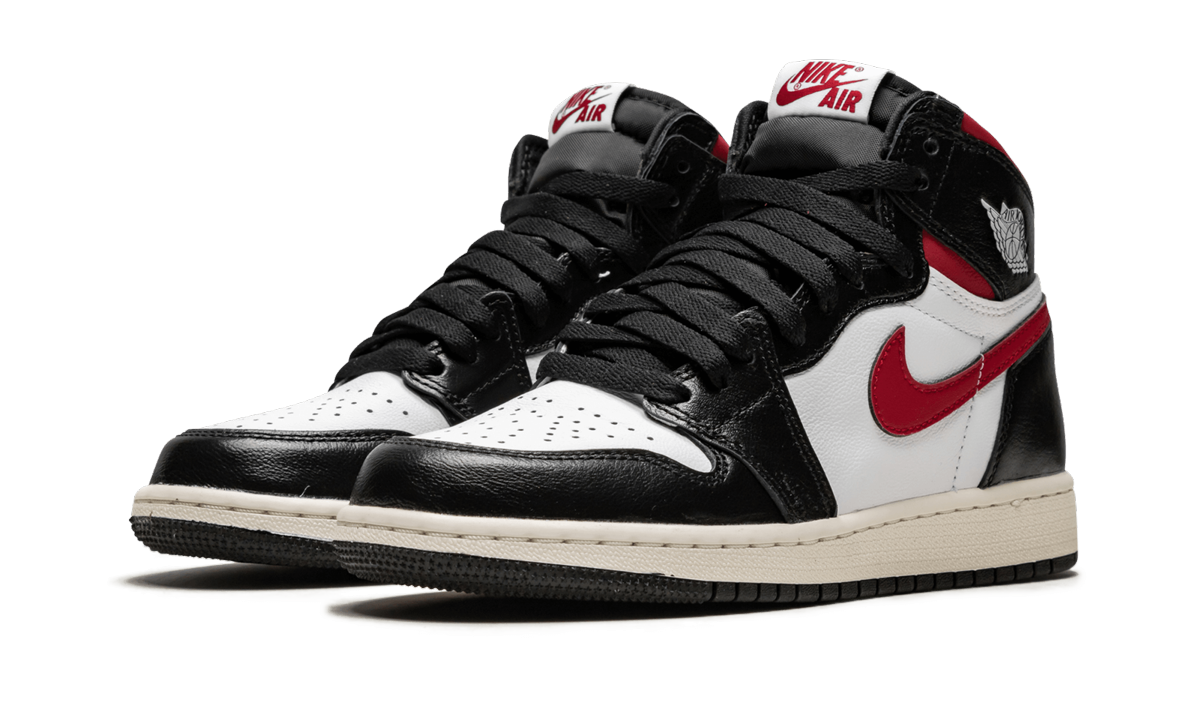 Jordan 1 Retro High Black Gym Red (GS) 3