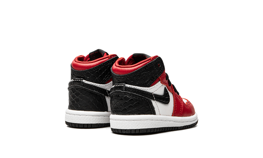 Jordan 1 Retro High Satin Snake Chicago (TD) 4