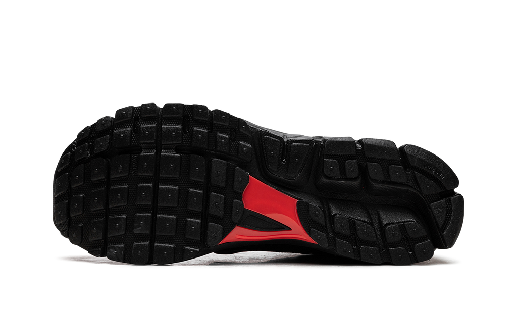 Nike Zoom Vomero 5 Black Metallic University Red