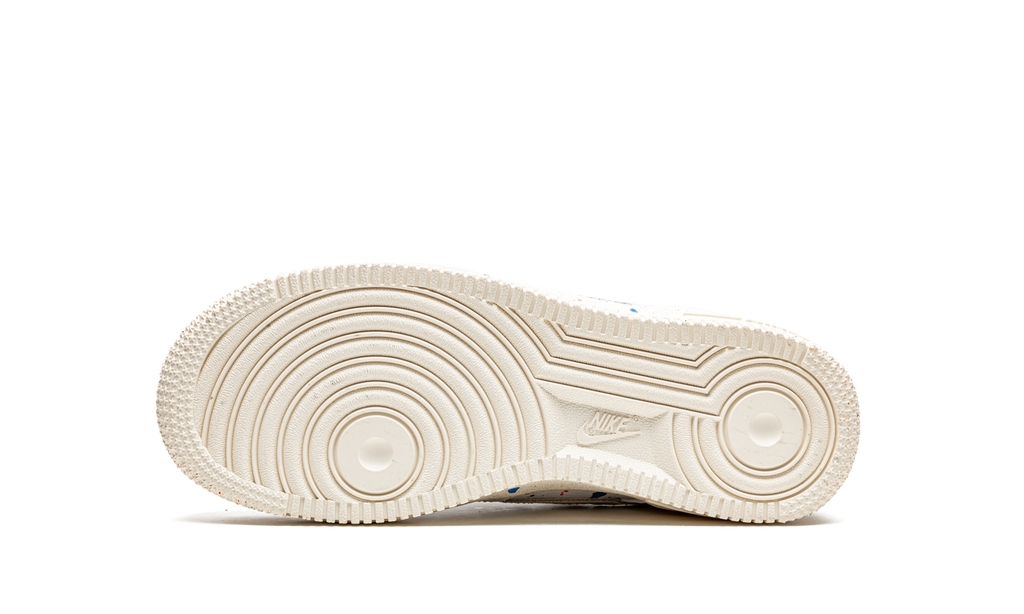 Nike Air Force 1 Low LV8 3 White (GS) 6