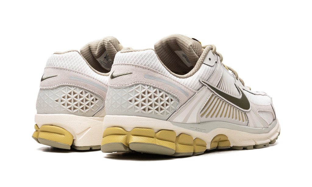 Nike Air Zoom Vomero 5 Light Bone 4