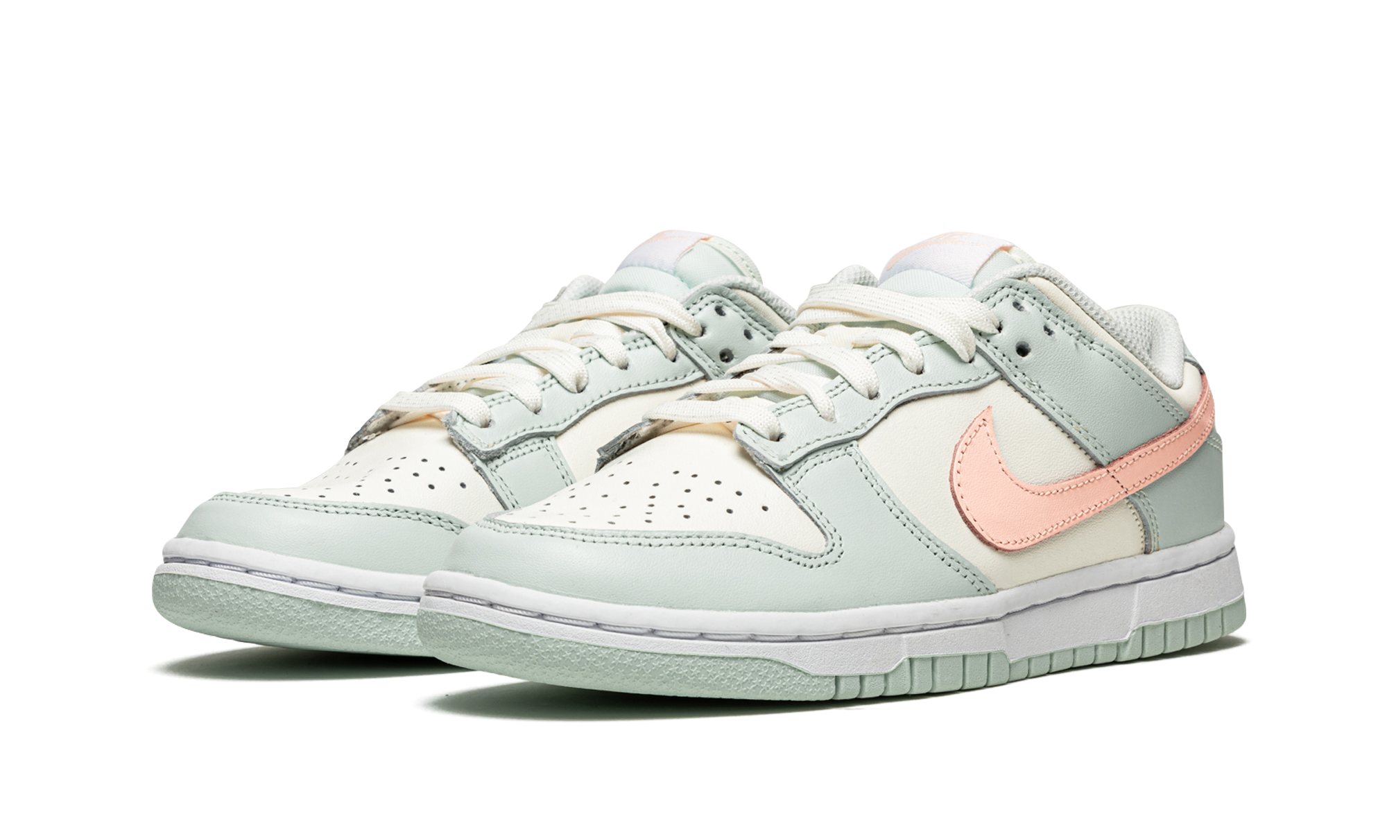 Nike Dunk Low Barely Green