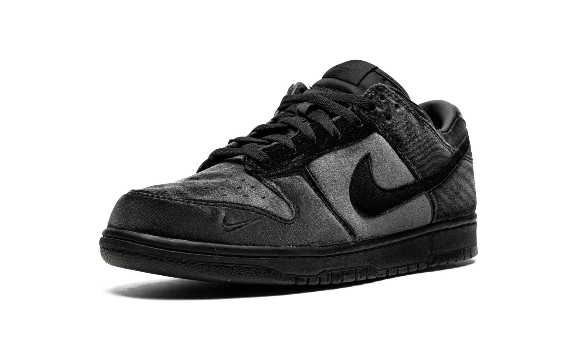 Nike Dunk Low Dover Street Market Triple Black Velvet 5