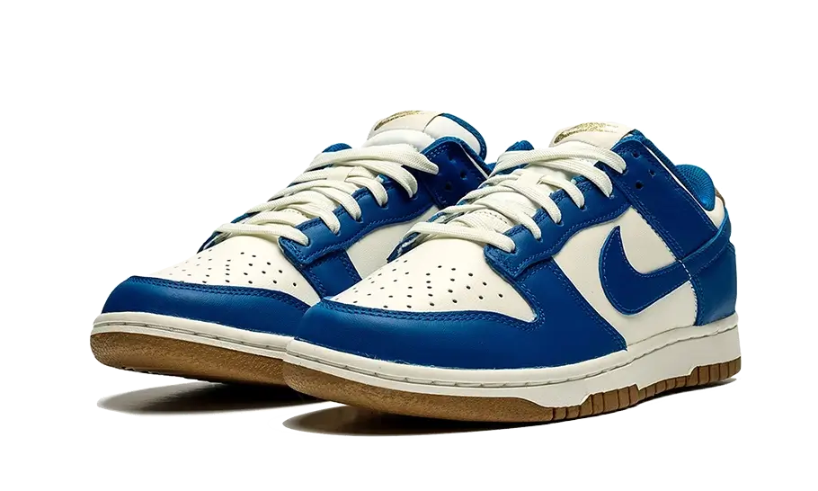Nike Dunk Low Kansas City Royals 2