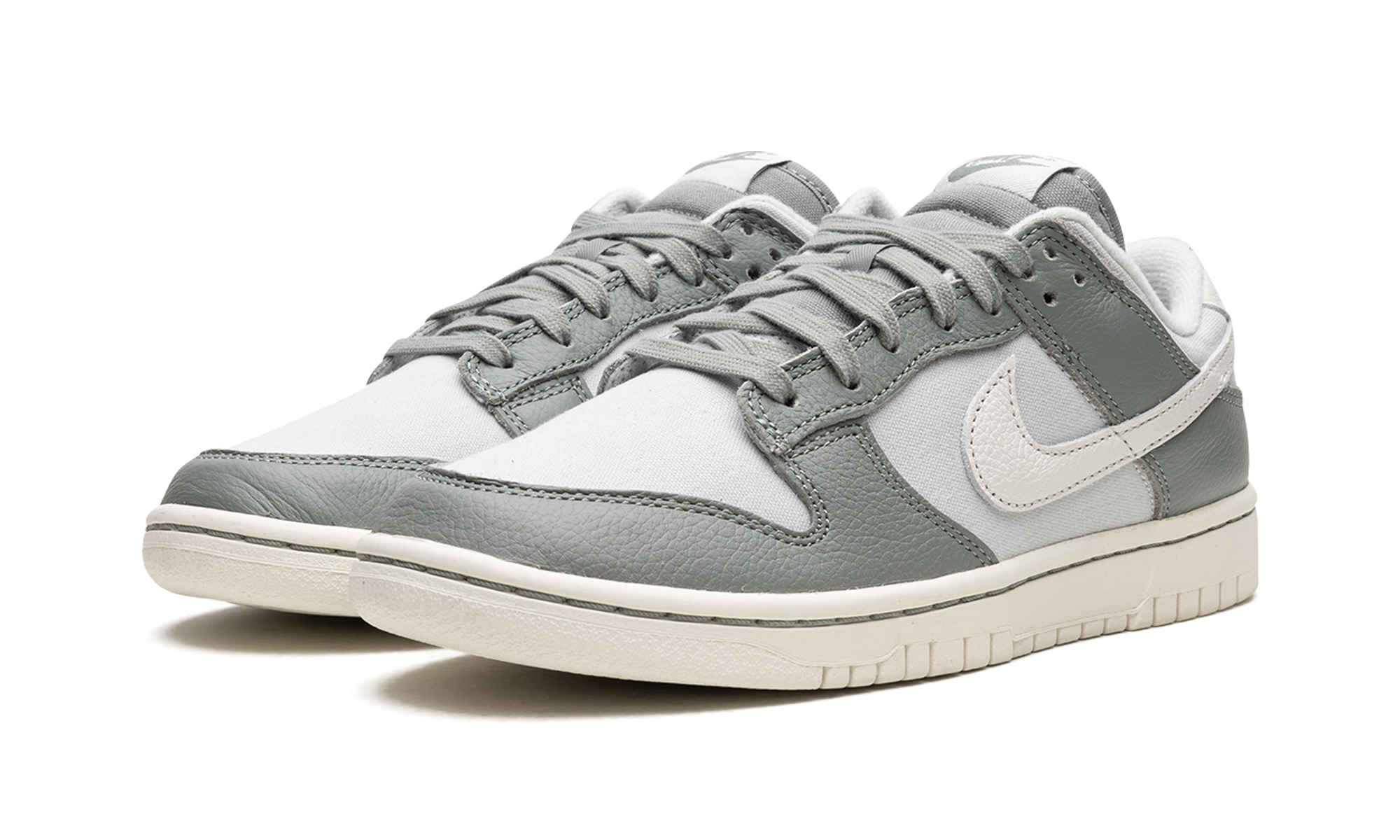 Nike Dunk Low Retro PRM Mica Green 3