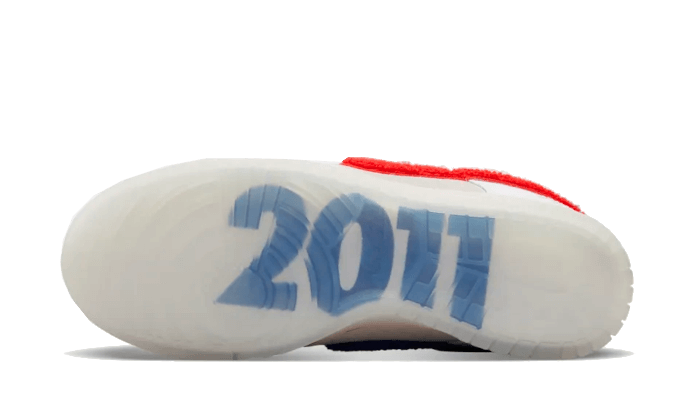 Nike Dunk Low Retro PRM YEAR OF THE RABBIT White Crimson 3