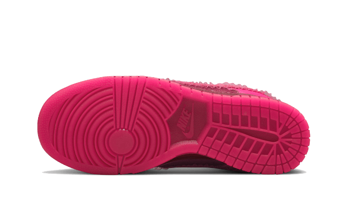 Nike Dunk Low Valentines Day (2022) 3