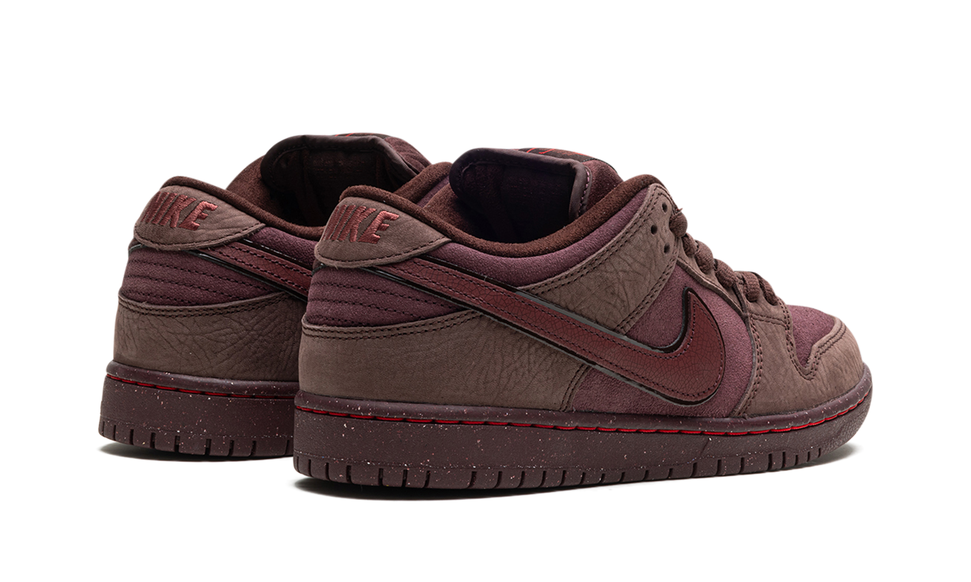 Nike SB Dunk Low City of Love Burgundy Crush 4