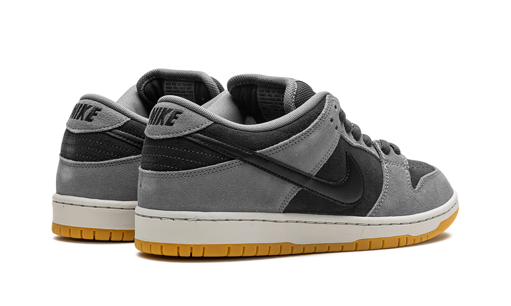 Nike SB Dunk Low 'Dark Smoke Grey' 4
