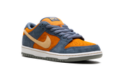 Nike SB Dunk Low 'Light Carbon Monarch' 2
