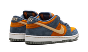 Nike SB Dunk Low 'Light Carbon Monarch' 4