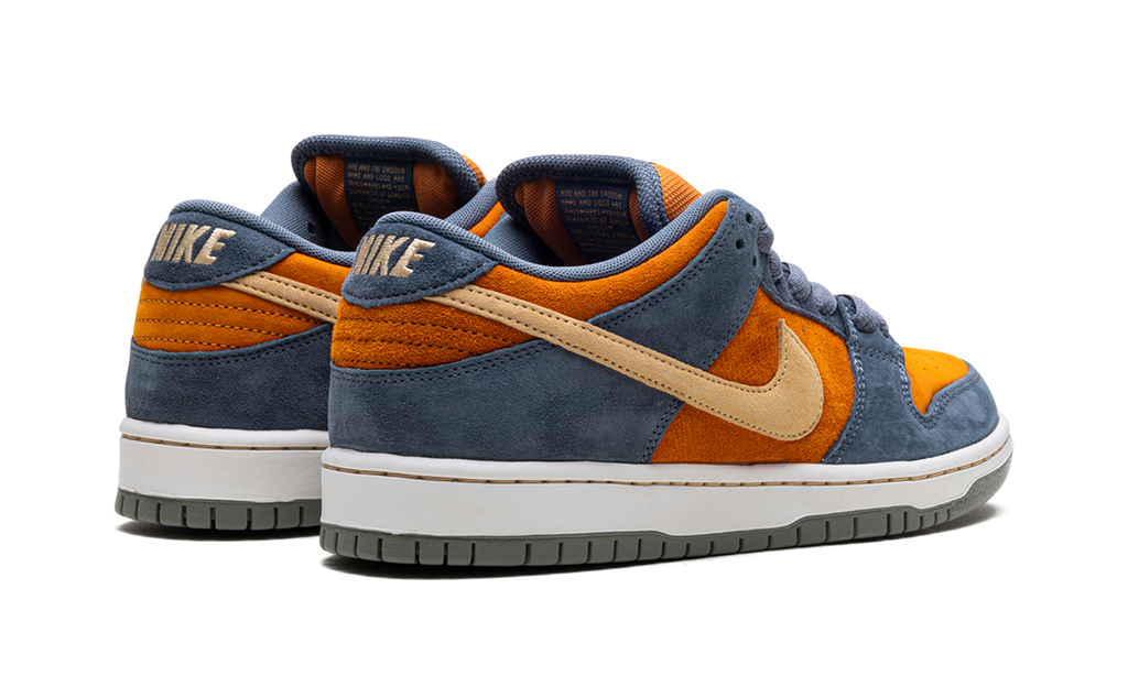Nike SB Dunk Low 'Light Carbon Monarch' 4