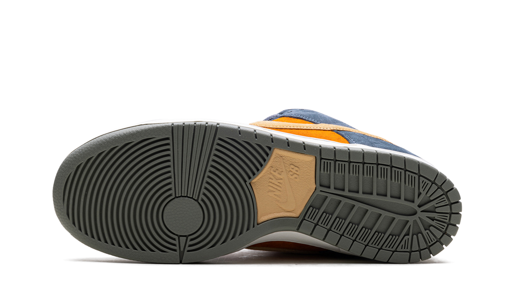 Nike SB Dunk Low 'Light Carbon Monarch' 6