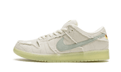 Nike SB Dunk Low Mummy 1