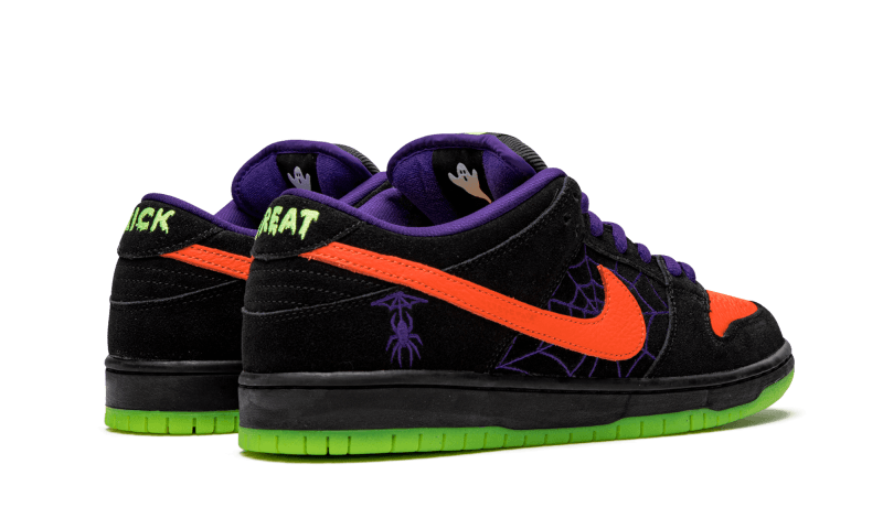 Nike SB Dunk Low "Night of Mischief" 3
