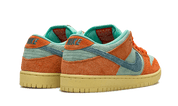 Nike SB Dunk Low Orange Emerald Rise 3