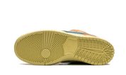 Nike SB Dunk Low Orange Emerald Rise 8
