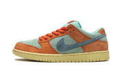 Nike SB Dunk Low Orange Emerald Rise 9