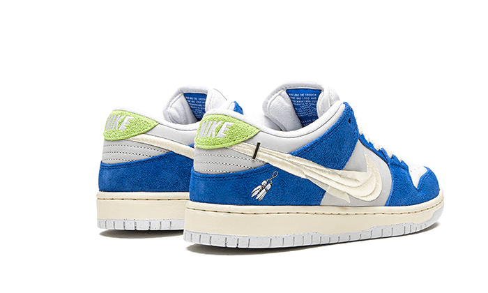 Nike SB Dunk Low Pro QS Fly Streetwear 3
