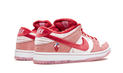 Nike SB Dunk Low Strangelove