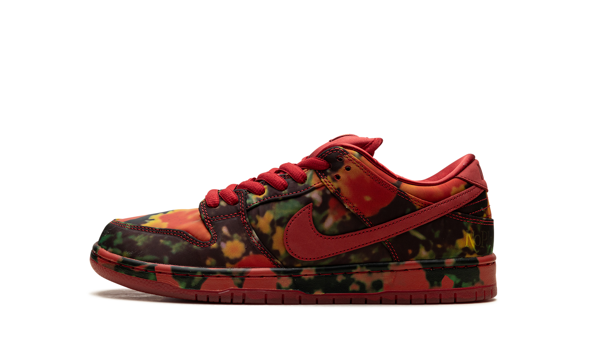 Nike SB Dunk Low 'The Wizard of Oz Poppy Field' 1