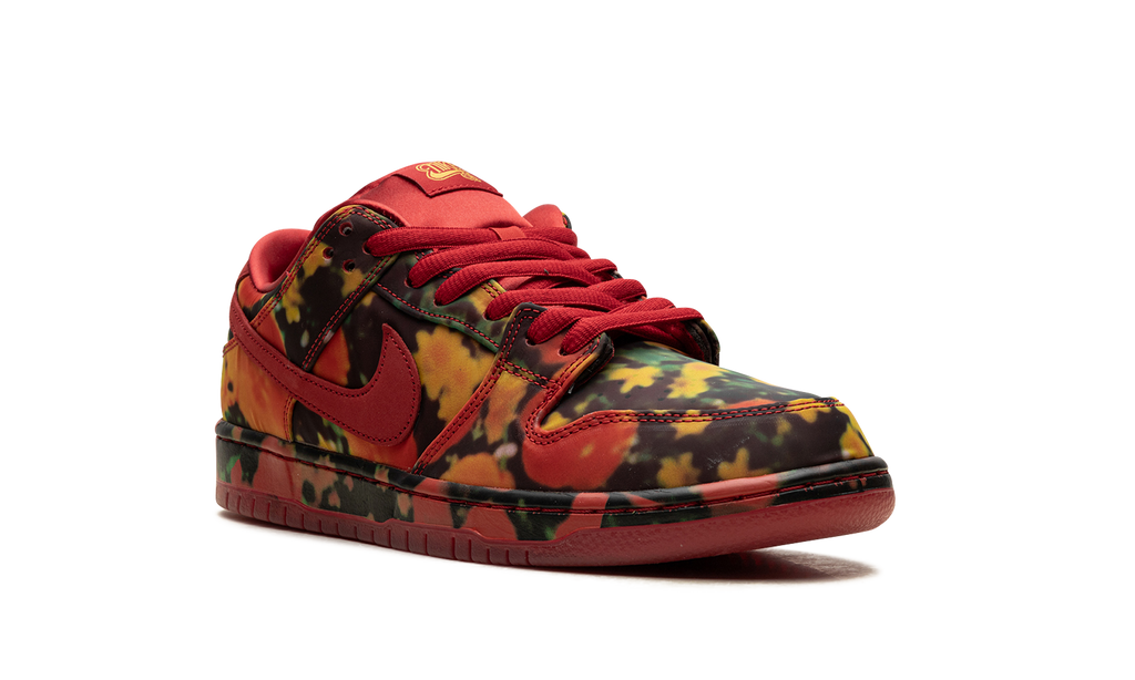 Nike SB Dunk Low 'The Wizard of Oz Poppy Field' 2