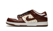 Nike SB Dunk Low x Supreme ‘’Barkroot Brown’’ 1
