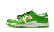 Nike SB Dunk Low x Supreme ‘’Mean Green’’ 2