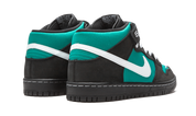 Nike SB Dunk Mid Griffey 4