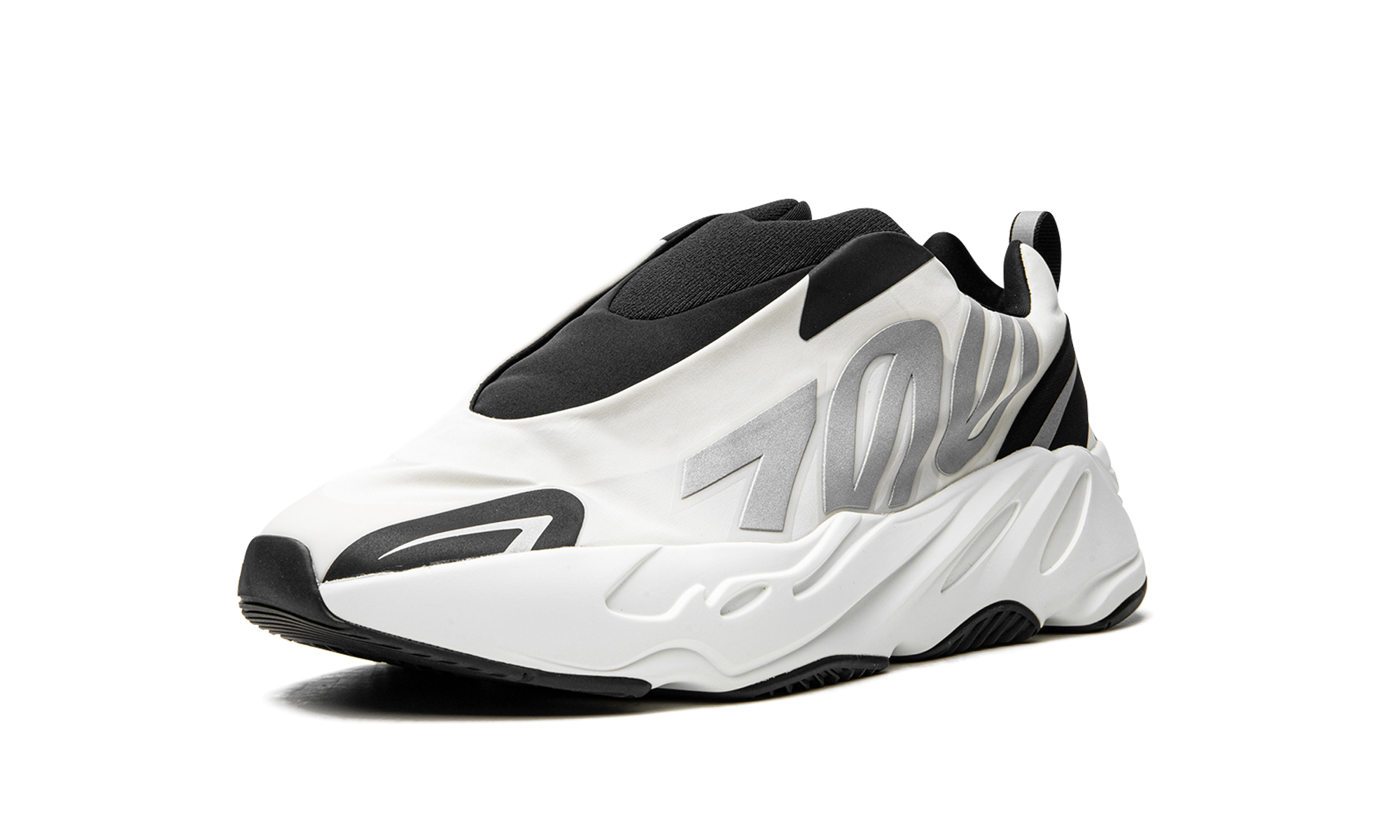 Yeezy Boost 700 MNVN Laceless Analog