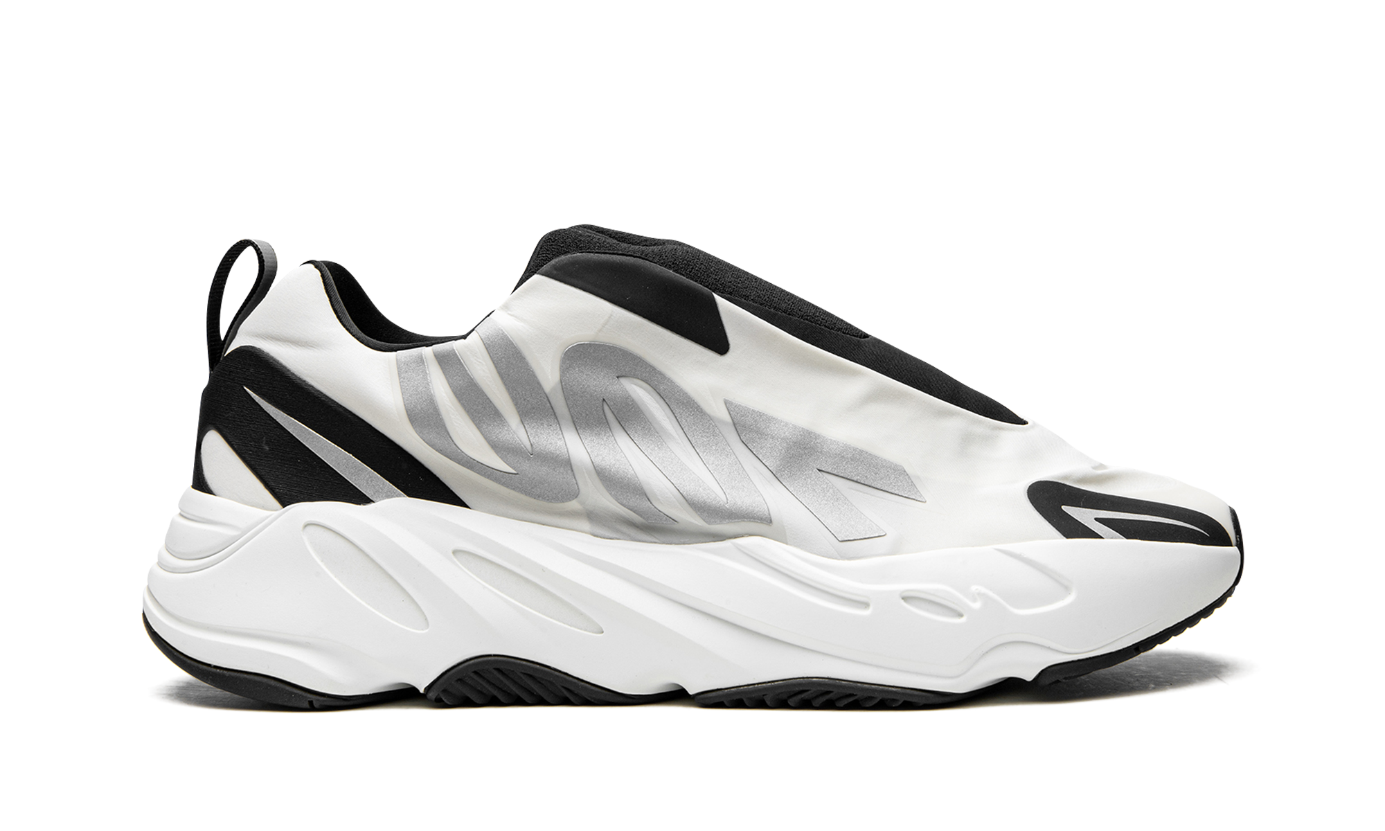 Yeezy Boost 700 MNVN Laceless Analog