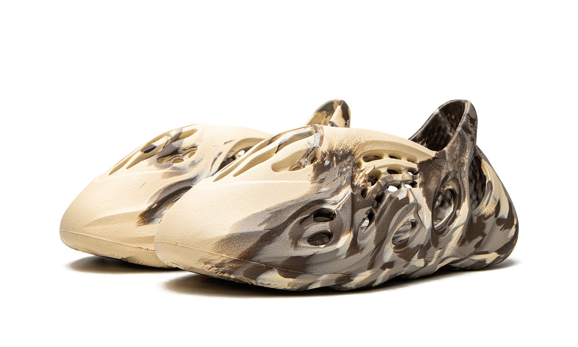 Yeezy Foam RNNR MX Cream Clay 3