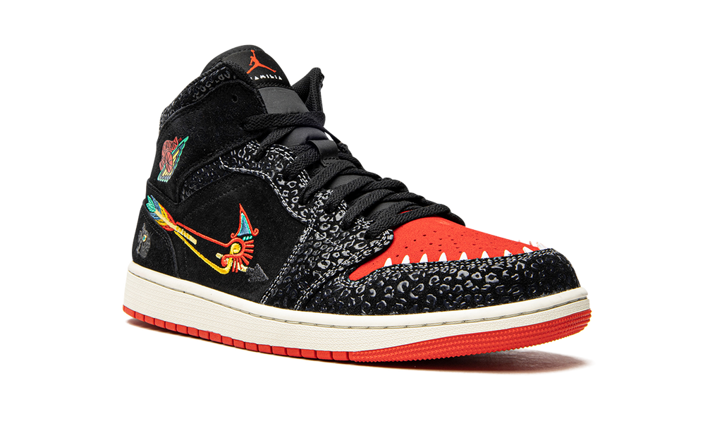 Air Jordan 1 Mid SE Siempre Familia 8