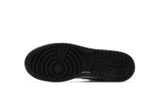 Air Jordan 1 Mid SE Wear-Away Chicago (GS) 6