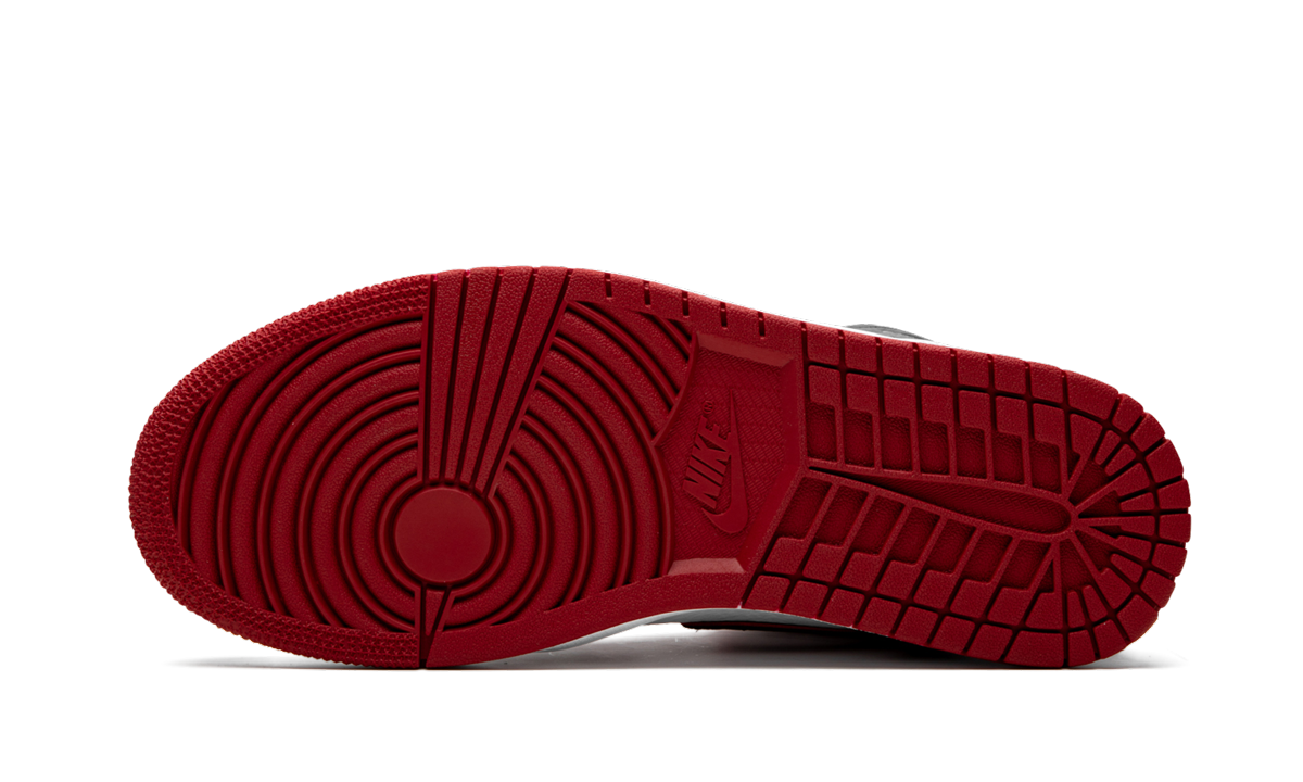 Air Jordan 1 Retro High Bloodline 2