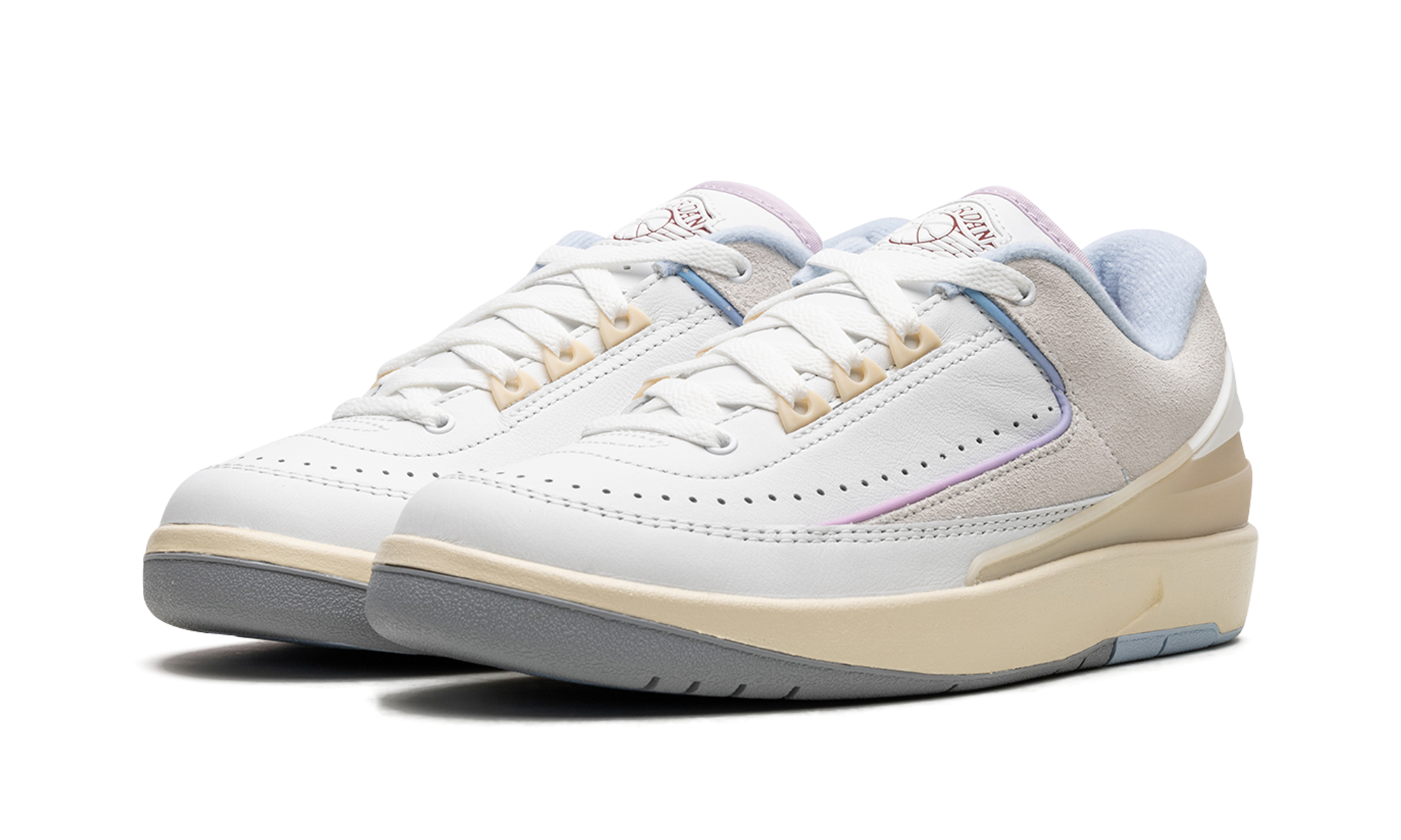 Air Jordan 2 Retro Low Up in the Air (W) 3