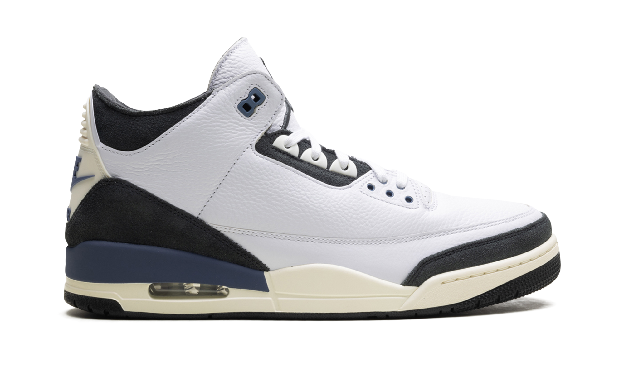 Air Jordan 3 Retro OG SP A Ma Maniére Diffused Blue 7